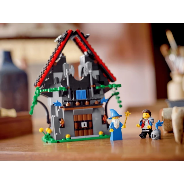 Конструктор LEGO Чарівна майстерня Majisto (40601)
