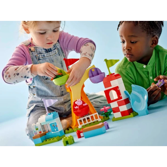 Конструктор LEGO DUPLO Peppa Pig Ярмарок розваг 53 деталі (10453)