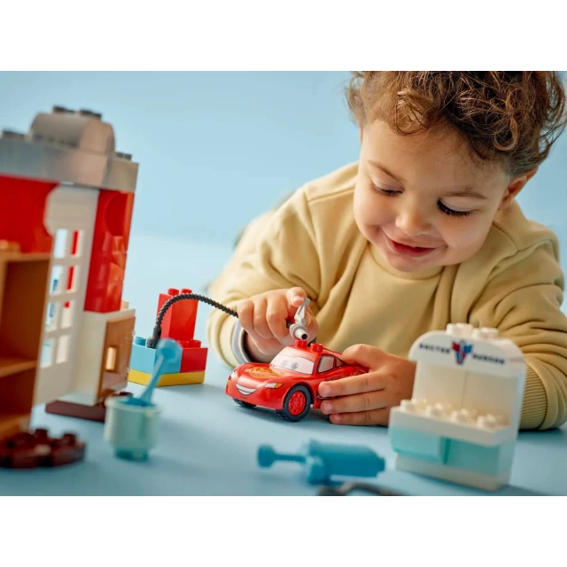 Конструктор LEGO Duplo Візит МакКвіна до майстерні мера 35 елементів (10456)