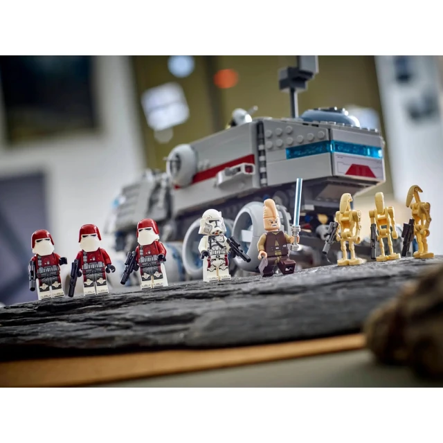 Конструктор LEGO Star Wars Джаггернаут Великої армії Республіки 813 елементів (75413)