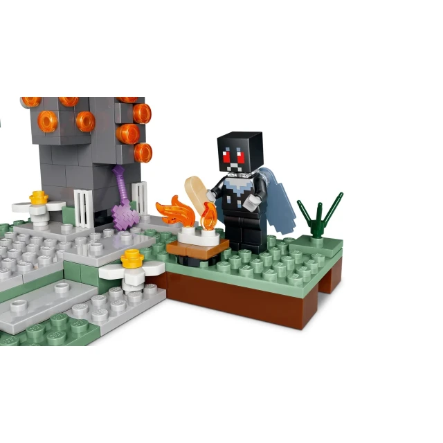 Конструктор LEGO Minecraft Блідий сад 243 елементи (21586)