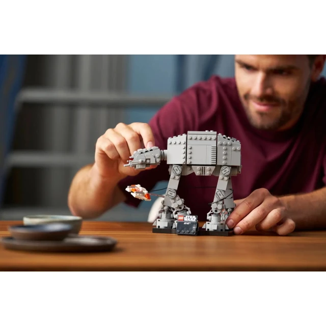 Конструктор LEGO Star Wars AT-AT 525 елементів (75440)
