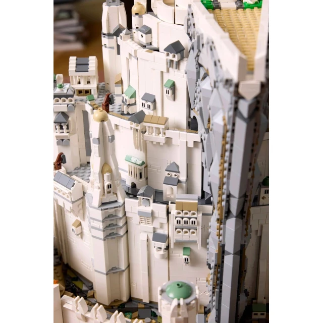 Конструктор LEGO Володар перснів: Minas Tirith 8278 елементів (11377)