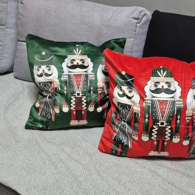Наволочка декоративна плюшева Лускунчик Ruhhy 40x40 см (5900779953734)