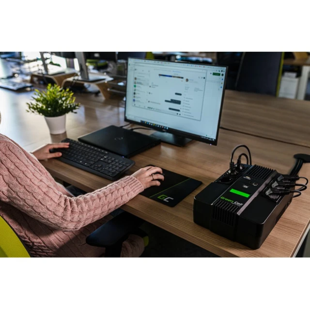 Источник бесперебойного питания Green Cell AIO 600 ВА 360 Вт (UPS06)