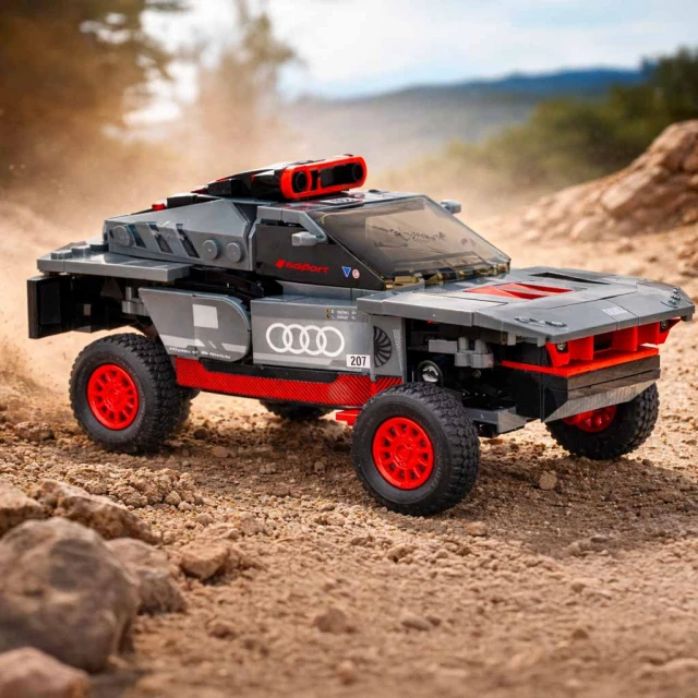 Конструктор RASTAR 10120 Audi RS Q e-tron 1:30 376 деталей (5903039753563)