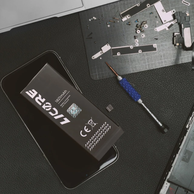 Батарея Licore 3200 mAh для iPhone 14 Pro (5903396286377)