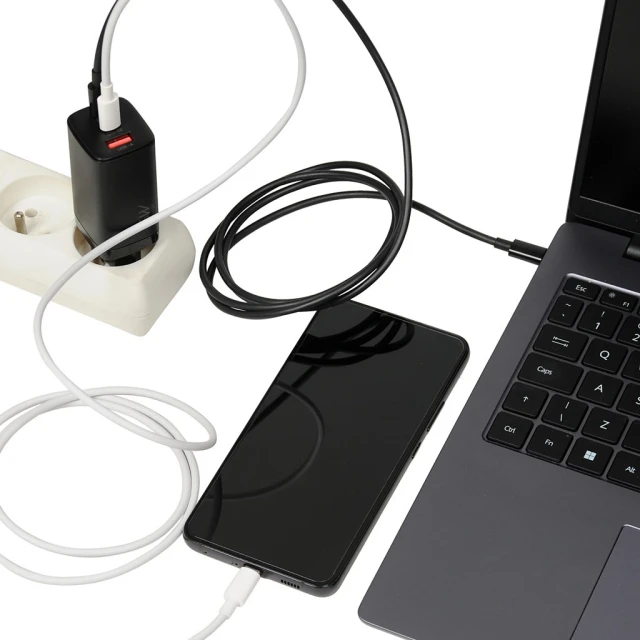 Мережевий зарядний пристрій iBOX C-65 ILUC65B GaN PD 65 Вт з кабелем Black (5903968680619)