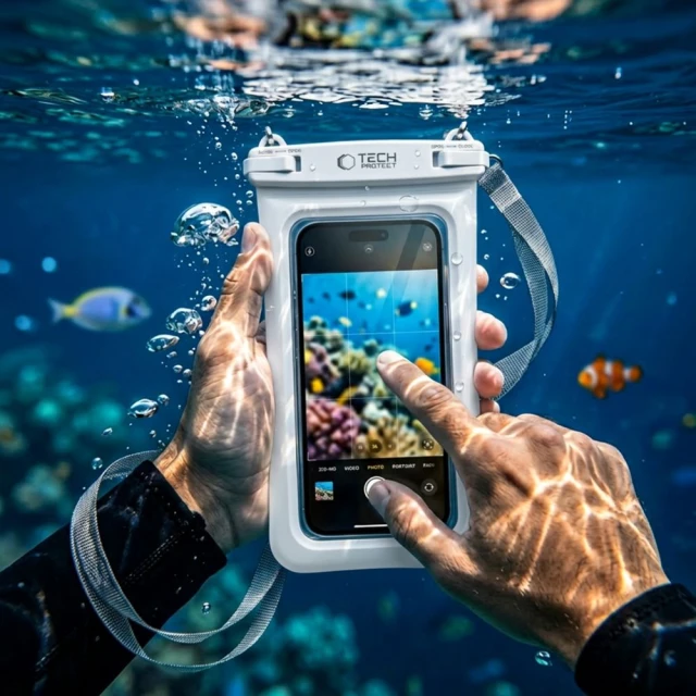 Чехол Tech-Protect UWC7 Universal Waterproof Floating Case 6.9 inch White (5906302323944)