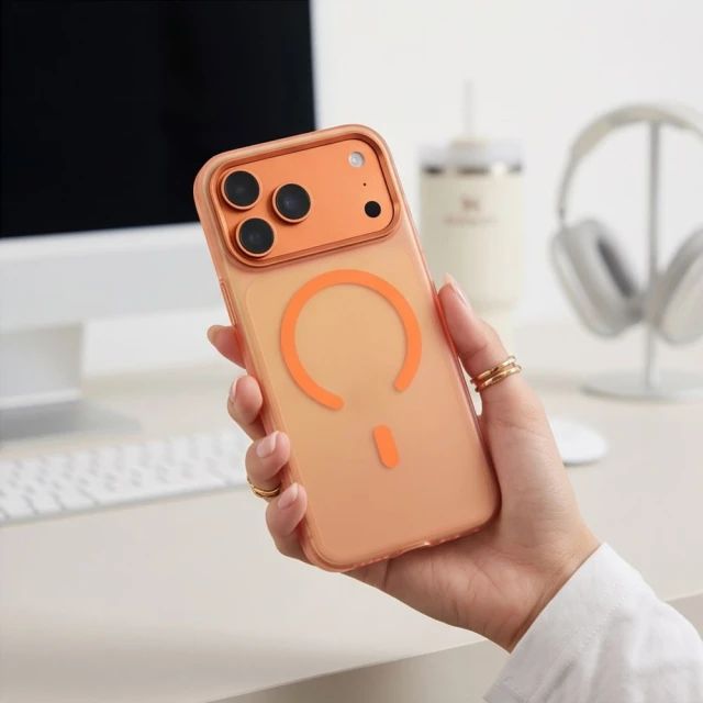 Чохол Tech-Protect MagZero для iPhone 18 Pro Max | 17 Pro Max Orange (5906302324880)
