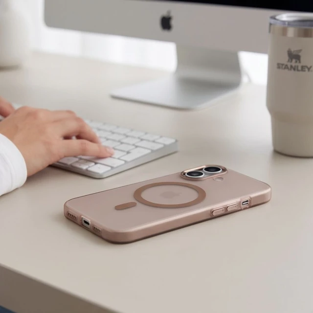 Чехол Tech-Protect Magzero для iPhone 17 Gold (5906302324958)