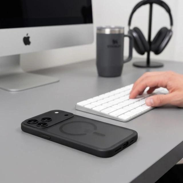 Чохол Tech-Protect Magmat для iPhone 18 Pro | 17 Pro Matte Black (5906302325269)
