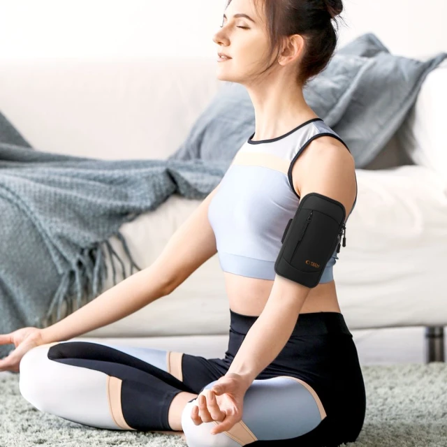 Чехол Tech-Protect на руку M6 Universal Sport Armband Black Orange (5906302330799)