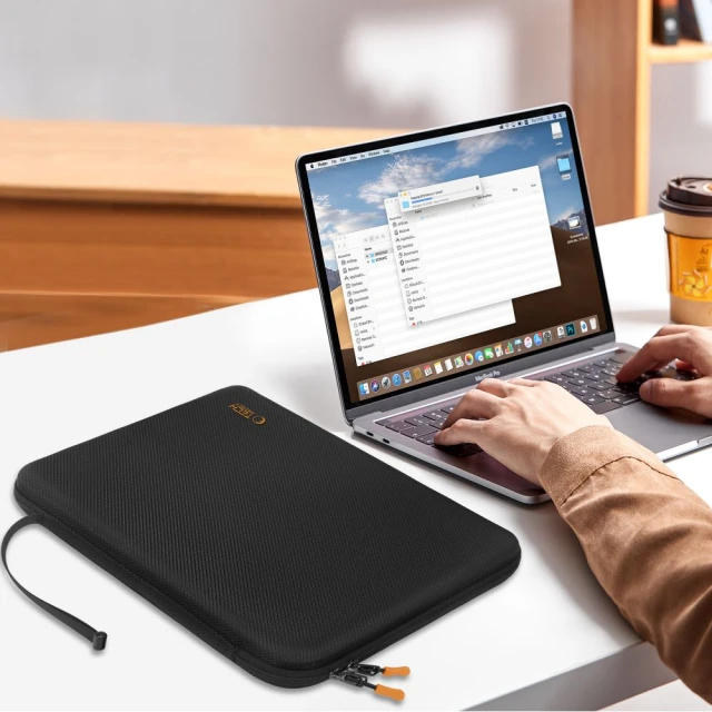 Чохол-папка для ноутбука Tech-Protect Hardpouch Laptop 13–14 inch Black Orange (5906302331833)