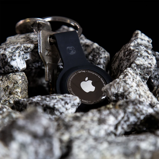 Чохол Crong Silicone Case with Key Ring для Apple AirTag 1 / 2 Black (CRG-ATS-BLK)