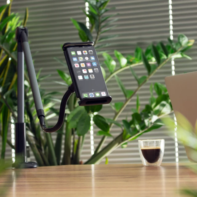 Универсальный держатель Wozinsky Flexible Holder для планшетов и смартфонов Black (WTHBK5)