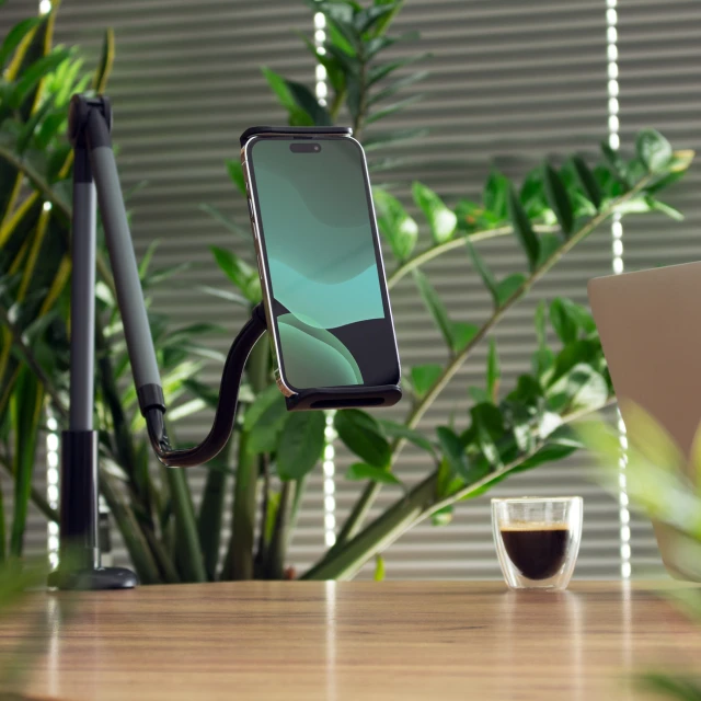 Универсальный держатель Wozinsky Flexible Holder для планшетов и смартфонов Black (WTHBK5)