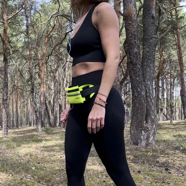 Спортивна сумка на пояс Wozinsky Expandable Running Belt Black (WRBBK1)