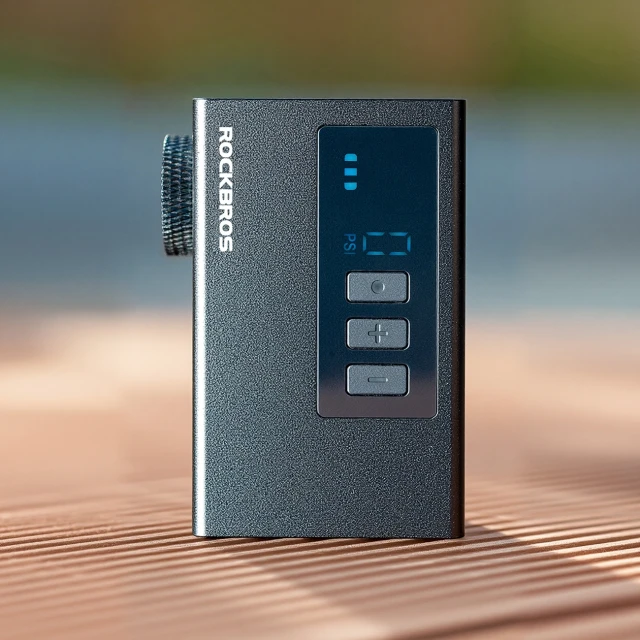 Помпа акумуляторна Rockbros AS240 PRO 120 psi компресор 420mAh Black (5907769386312)