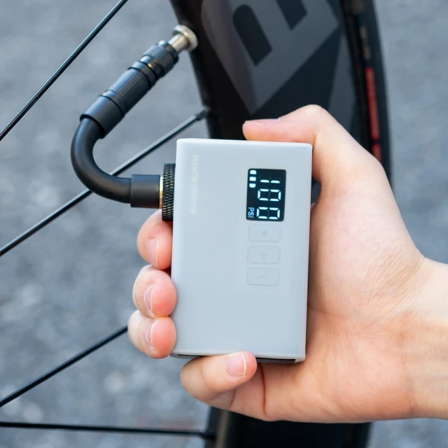 Помпа акумуляторна Rockbros AS240 PRO 120 psi компресор 420mAh Black (5907769386312)