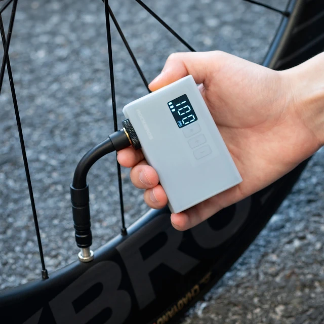 Помпа акумуляторна Rockbros AS240 PRO 120 psi компресор 420mAh Black (5907769386312)