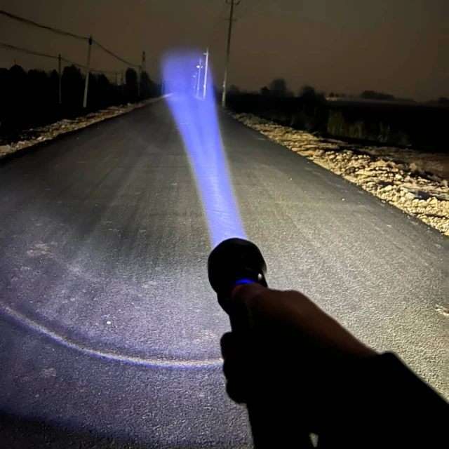 Тактичний ліхтарик Wozinsky WLT-20W 20 W 2000 lm CREE IP65 Black (5907769389115)