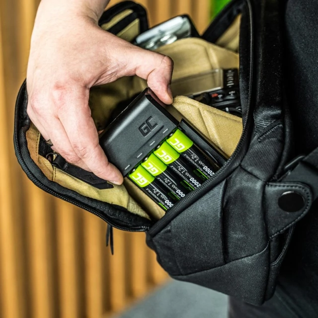 Зарядний пристрій Green Cell Vital Charger для акумуляторів AA/AAA (GRADGC01)