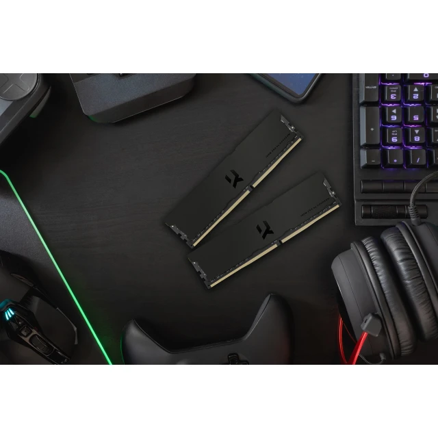 Оперативна пам'ять Goodram IRP-K3600D4V64L18/32GDC DDR4 32GB 3600MHz Deep Black (5908267961018)