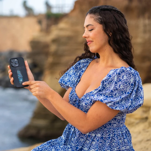 Чехол STM Reveal Warm для iPhone 15 Pro Black (STM-322-410FK-01)