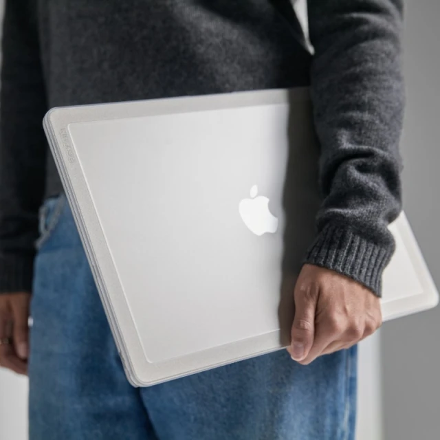 Чохол Incase Hardshell Case для MacBook Pro 16 M1 | M2 | M3 | M4 (2021-2024) Clear (INMB200754-CLR)