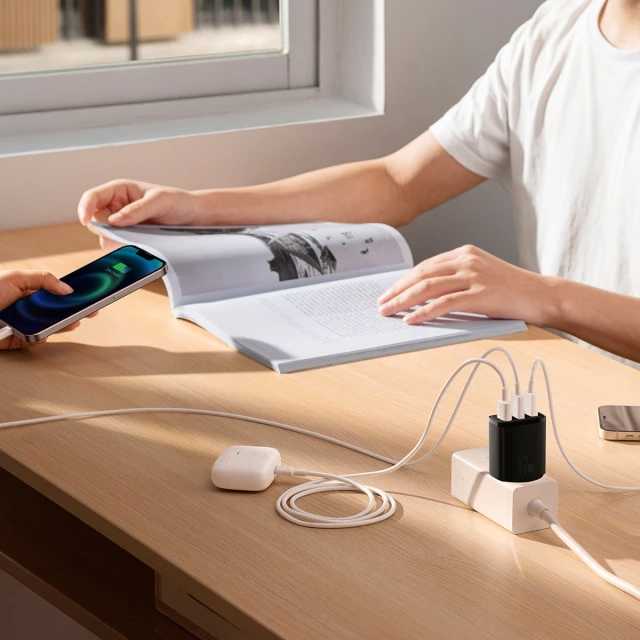 Сетевое зарядное устройство Baseus Compact 17W 3xUSB-A Black (CCXJ020101)