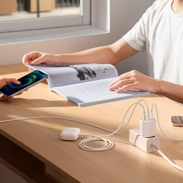 Мережевий зарядний пристрій Baseus Compact 17W 3xUSB-A White (CCXJ020102)