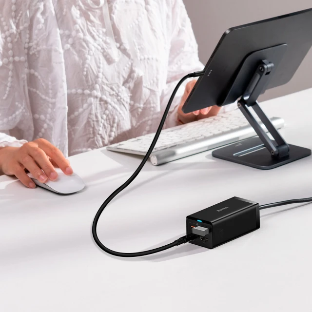 Мережевий зарядний пристрій Baseus Baseus GaN5 Pro HUB 2xUSB-C/HDMI/USB-A 67W USB-C to USB-C Cable Black (CCGP110201)