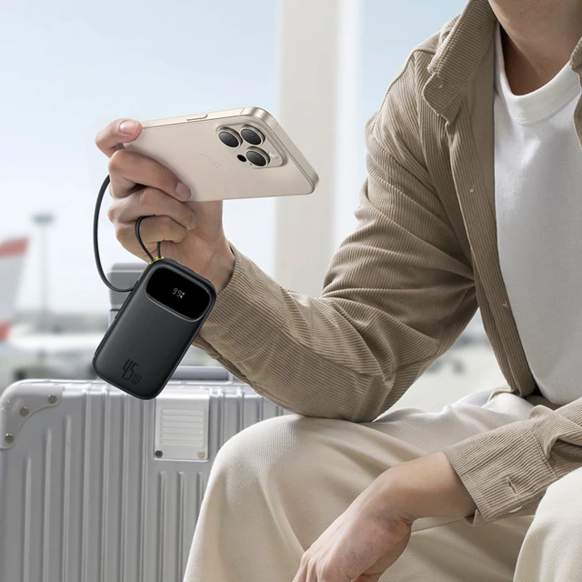 Powerbank Baseus EnerFill FC31 10000mAh 45W з кабелями USB-C і Lightning чорний (E0028C00)