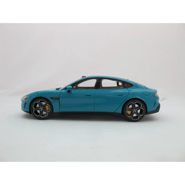 Модель автомобіля Xiaomi SU7 1:18 Aqua Blue (6932554465650)