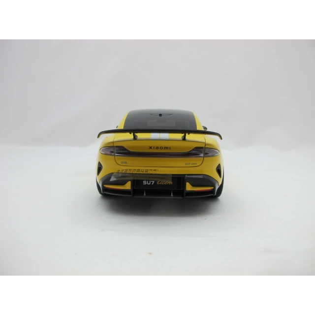 Модель автомобіля Xiaomi SU7 Ultra 1:18 Lightning Yellow (6932554465667)