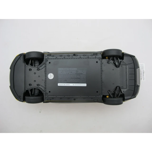 Модель автомобіля Xiaomi SU7 Ultra 1:18 Lightning Yellow (6932554465667)