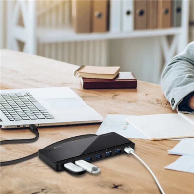 USB-хаб TP-Link UH700 7xUSB 3.0 Black (6935364010065)