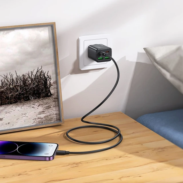 Мережевий зарядний пристрій Hoco N55 2×USB-C + 2×USB-A QC3.0 PD 20W + кабель USB-C to Lightning Black (6942007659246)