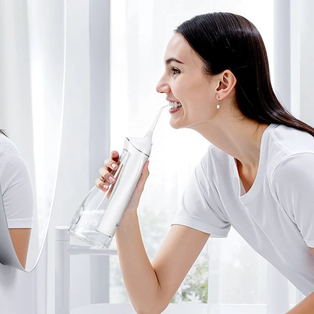 Іригатор для порожнини рота Hoco IPX7 300 ml HP63 White (6942007662956)