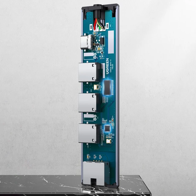 USB-хаб Ugreen USB-A (male)/USB Type-C/3x USB-A (female)/Ethernet RJ45 Gray (UGR1219SLV)