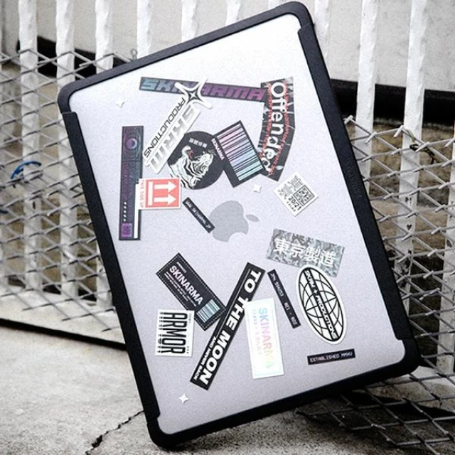 Чохол Skinarma Henko для MacBook Pro 14