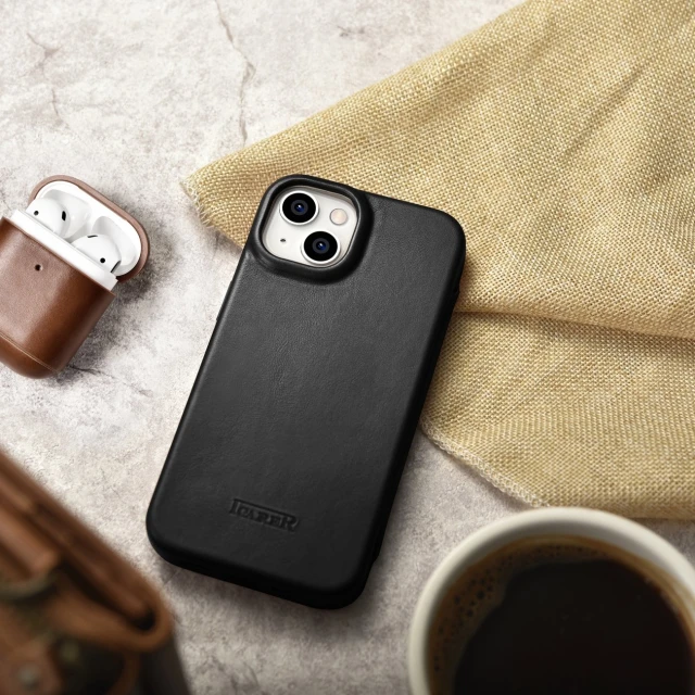 Чохол iCarer CE Oil Wax Premium Leather Folio Case для iPhone 14 Plus Black with MagSafe (AKI14220707-BK)