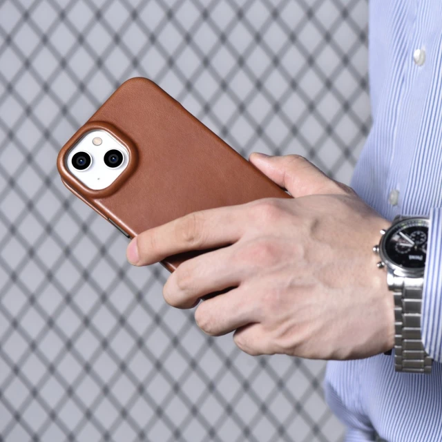 Чохол iCarer CE Oil Wax Premium Leather Folio Case для iPhone 14 Plus Brown with MagSafe (AKI14220707-BN)