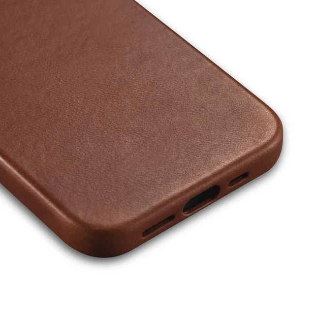 Чохол iCarer Oil Wax Premium Leather Case для iPhone 14 Plus Brown with MagSafe (WMI14220703-RB)