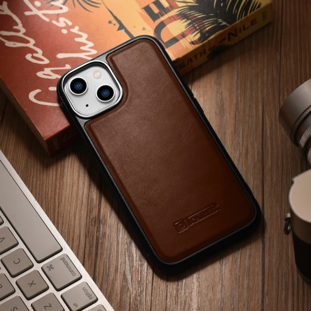 Чехол iCarer Leather Oil Wax Case для iPhone 14 Plus Brown with MagSafe (WMI14220719-BN)
