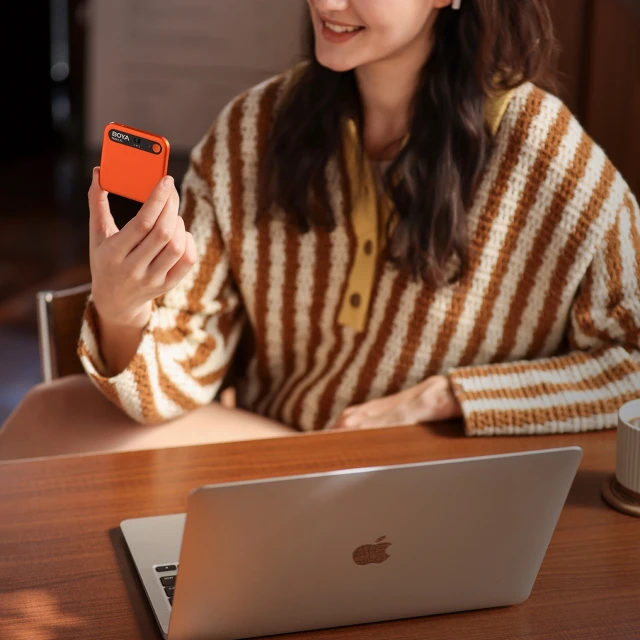 Диктофон BOYA Notra з транскрипцією AI Orange