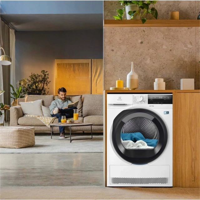 Сушильна машина з тепловим насосом Electrolux EW7DX385AP 8 кг клас E SensiCare DelicateCare (7333394055152)