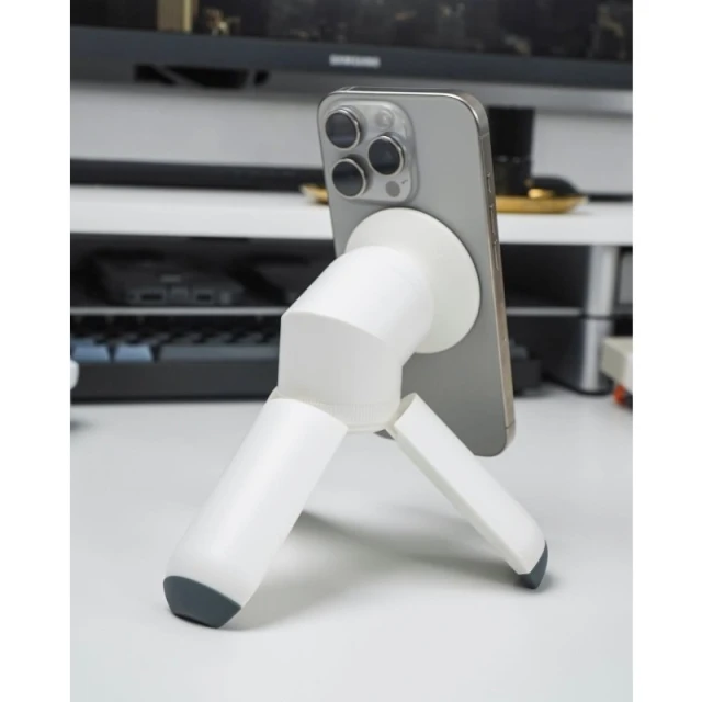 Штатив STM MagPod для iPhone White with MagSafe (STM-935-326Y-01)