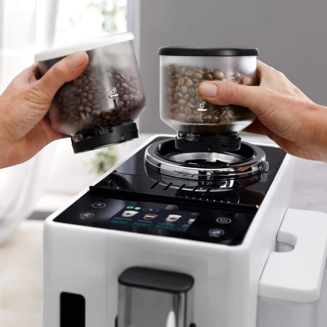 Кавомашина автоматична DeLonghi Rivelia EXAM440.55.W 19 bar 1,4 л Arctic White (8004399026629)